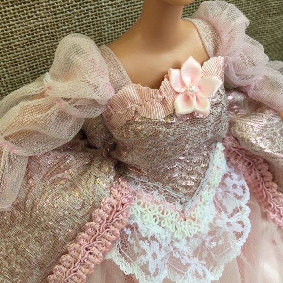 Barbie Doll and Dress - Picture 4 of 10